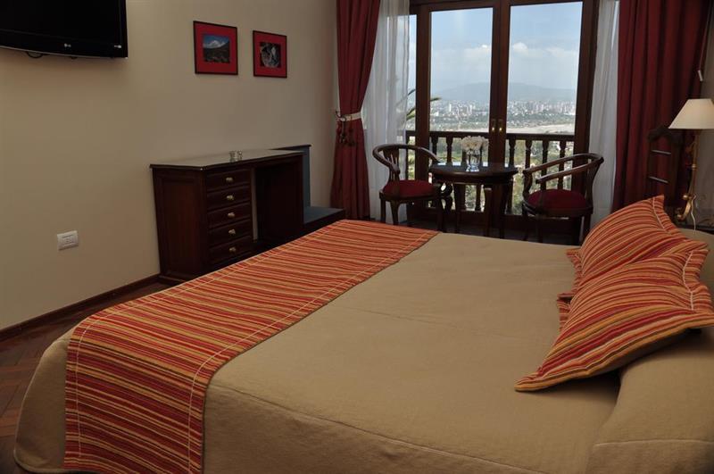 Altos De La Vina, Wine Hotel & Spa Сан-Сальвадор-де-Жужуй Екстер'єр фото